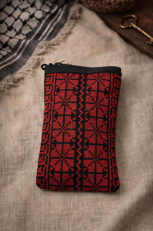Palestinian Tatreez Coin Pouch – Handmade Embroidery from Palestine